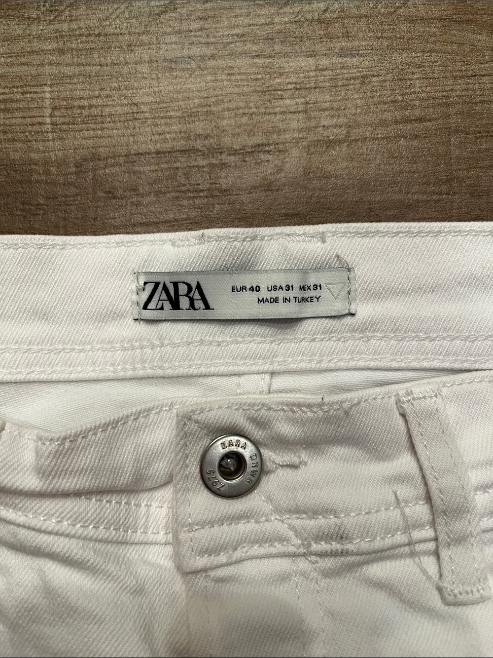 Zara White Slim Straight Jeans - Picture 2 of 6